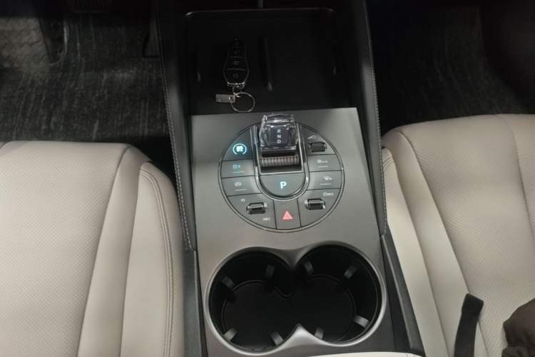 Used BYD Seal 06 New Energy 2024 DM-i 120KM Prestige Model Gear Lever