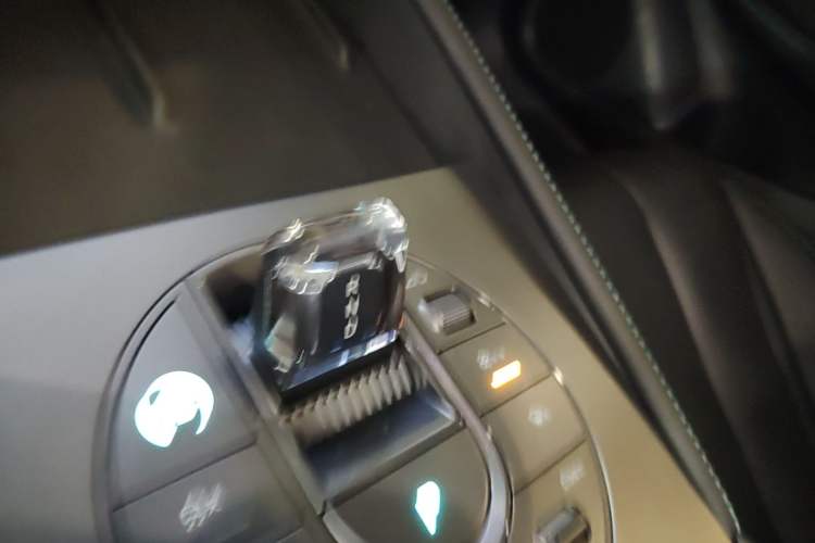 Used BYD Seal 06 New Energy 2024 DM-i 80KM Prestige Model Gear Lever