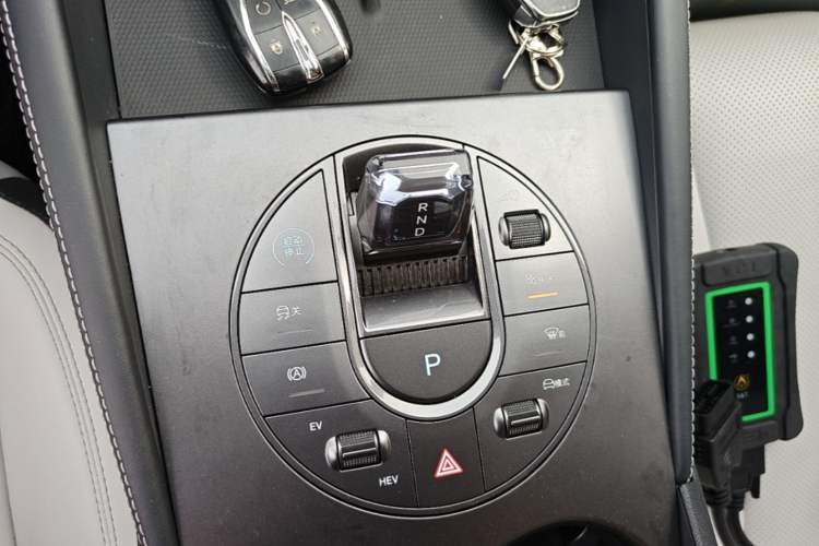Used BYD Seal 06 New Energy 2024 DM-i 80KM Prestige Model Gear Lever