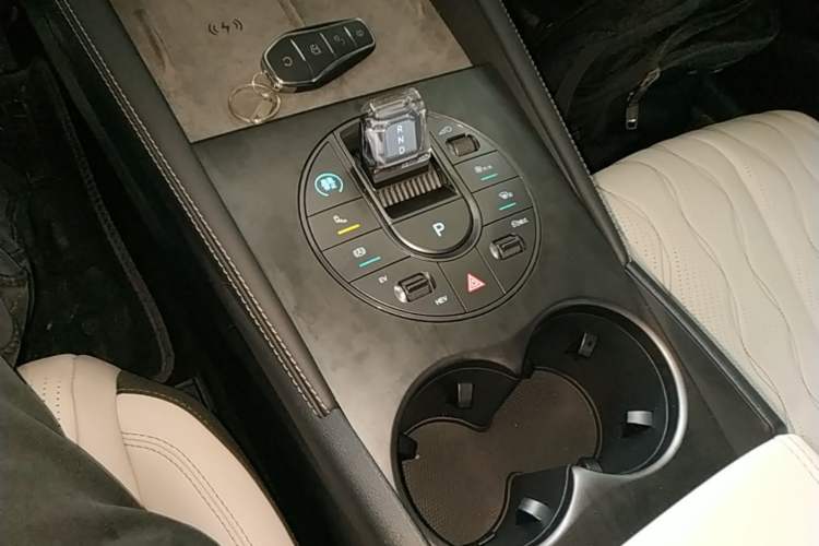 Used BYD Seal 06 New Energy 2024 DM-i 120KM Flagship Model Gear Lever