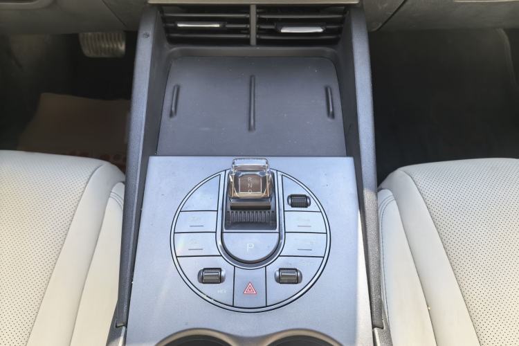 Used BYD Seal 06 New Energy 2024 DM-i 80KM Luxury Model Gear Lever