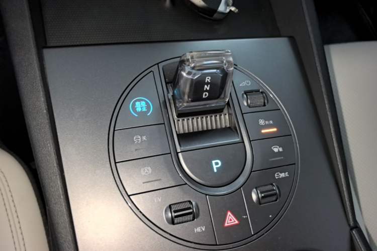 Used BYD Seal 06 New Energy 2024 DM-i 80KM Luxury Model Gear Lever