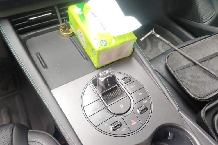 Used BYD Seal 06 New Energy 2024 DM-i 120KM Prestige Model Gear Lever