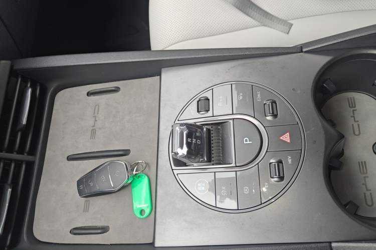 Used BYD Seal 06 New Energy 2024 DM-i 80KM Luxury Model Gear Lever