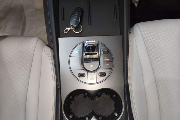 Used BYD Seal 06 New Energy 2024 DM-i 120KM Prestige Model Gear Lever