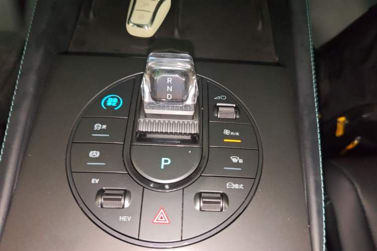 Used BYD Seal 06 New Energy 2024 DM-i 120KM Prestige Model Gear Lever