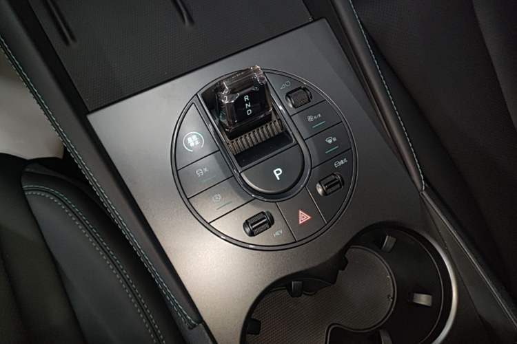 Used BYD Seal 06 New Energy 2024 DM-i 120KM Prestige Model Gear Lever
