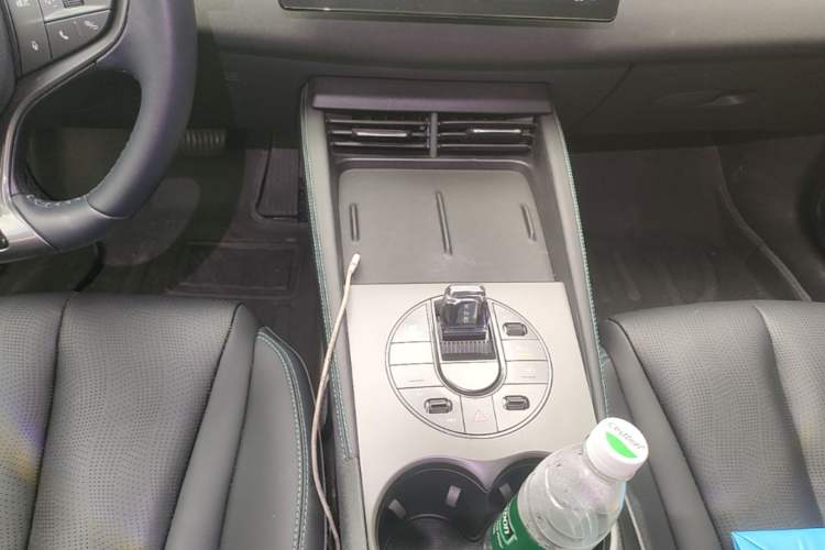Used BYD Seal 06 New Energy 2024 DM-i 120KM Luxury Model Gear Lever