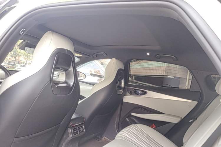 Used BYD Seal 06 New Energy 2024 DM-i 120KM Flagship Model Headliner