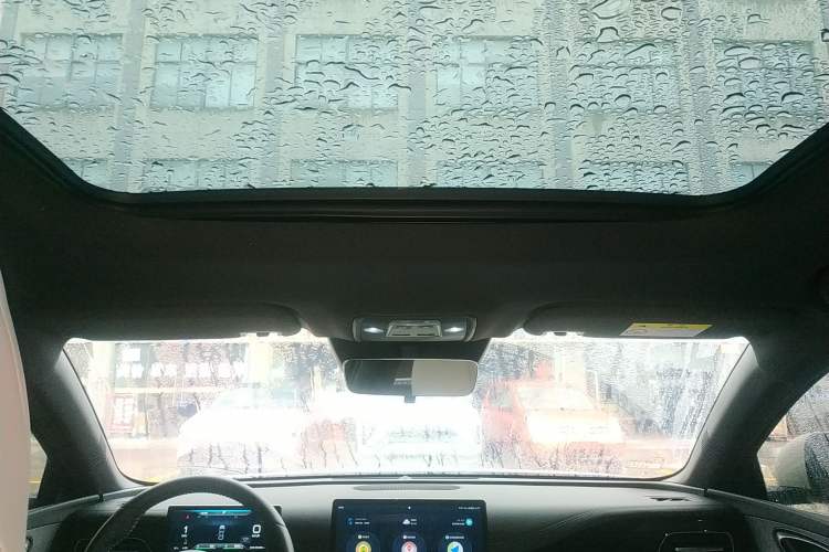 Used BYD Seal 06 New Energy 2024 DM-i 120KM Luxury Model Headliner