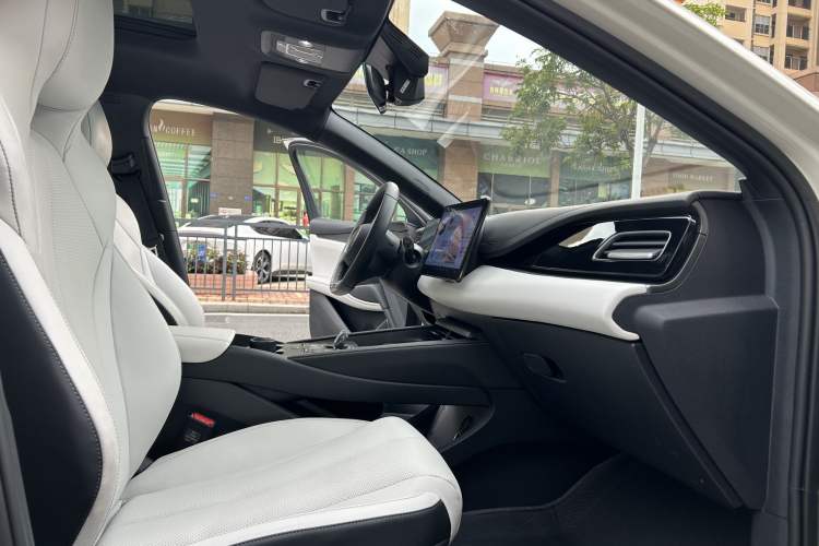 Used BYD Seal 06 New Energy 2024 DM-i 120KM Prestige Model Interior 1