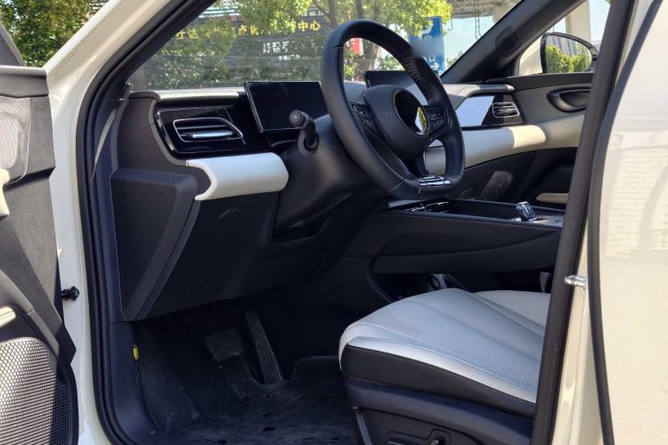 Used BYD Seal 06 New Energy 2024 DM-i 80KM Prestige Model Interior 1