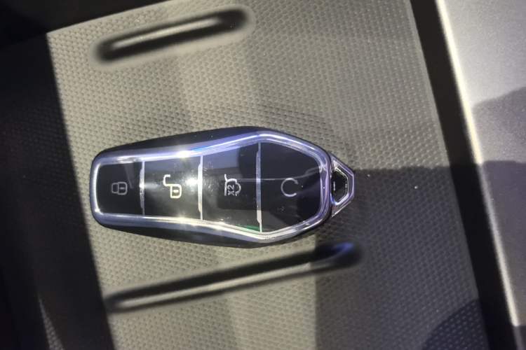 Used BYD Seal 06 New Energy 2024 DM-i 80KM Prestige Model Interior 1