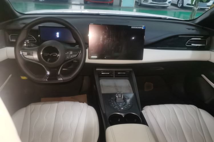 Used BYD Seal 06 New Energy 2024 DM-i 120KM Flagship Model Interior 1