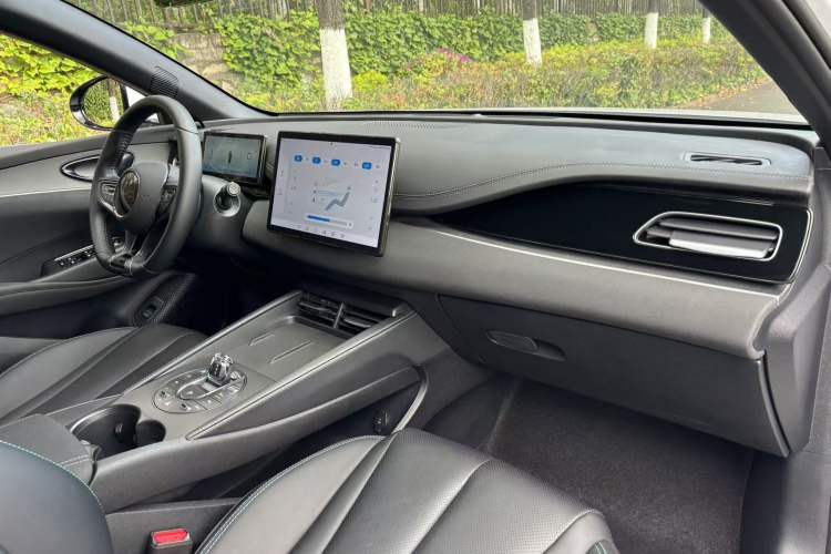 Used BYD Seal 06 New Energy 2024 DM-i 80KM Prestige Model Interior 11
