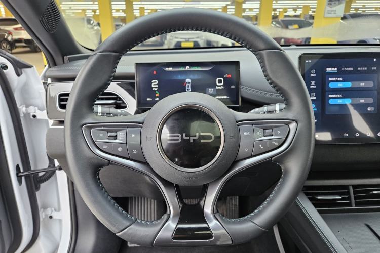 Used BYD Seal 06 New Energy 2024 DM-i 120KM Luxury Model Interior 2