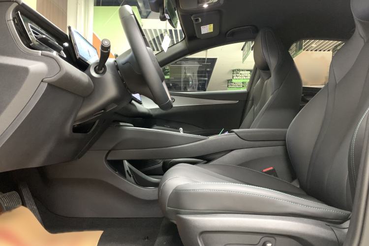 Used BYD Seal 06 New Energy 2024 DM-i 80KM Prestige Model Interior 2