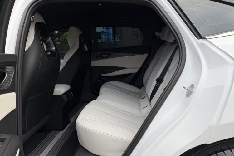 Used BYD Seal 06 New Energy 2024 DM-i 80KM Luxury Model Interior 3
