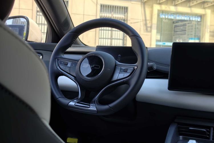 Used BYD Seal 06 New Energy 2024 DM-i 80KM Prestige Model Interior 4