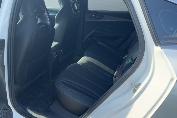 Used BYD Seal 06 New Energy 2024 DM-i 120KM Prestige Model Interior 4