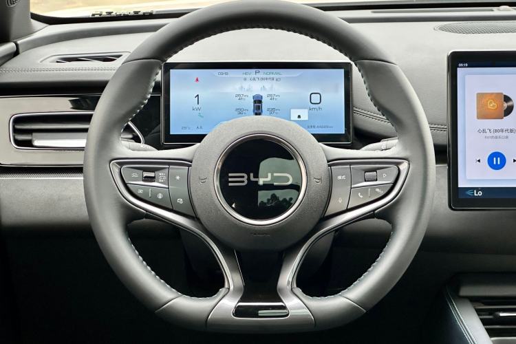 Used BYD Seal 06 New Energy 2024 DM-i 120KM Luxury Model Interior 4