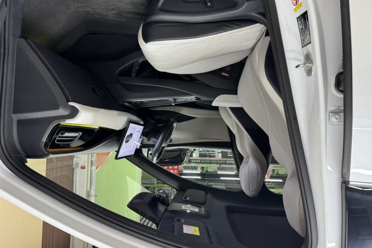 Used BYD Seal 06 New Energy 2024 DM-i 120KM Flagship Model Interior 4