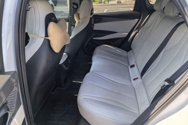 Used BYD Seal 06 New Energy 2024 DM-i 80KM Luxury Model Interior 4