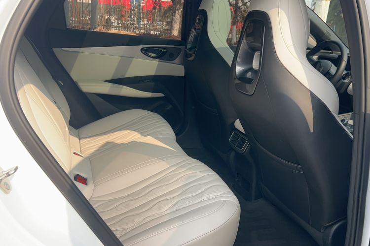 Used BYD Seal 06 New Energy 2024 DM-i 120KM Flagship Model Interior 4
