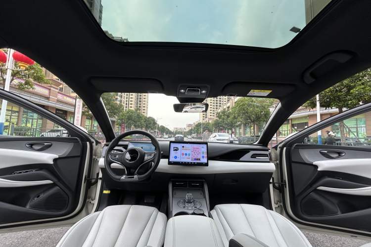 Used BYD Seal 06 New Energy 2024 DM-i 120KM Prestige Model Interior 5