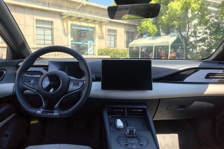 Used BYD Seal 06 New Energy 2024 DM-i 80KM Prestige Model Interior 5