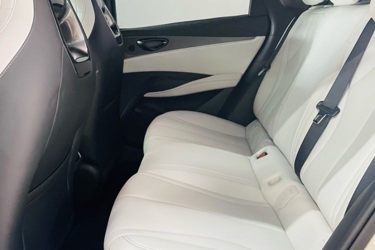 Used BYD Seal 06 New Energy 2024 DM-i 120KM Prestige Model Interior 5