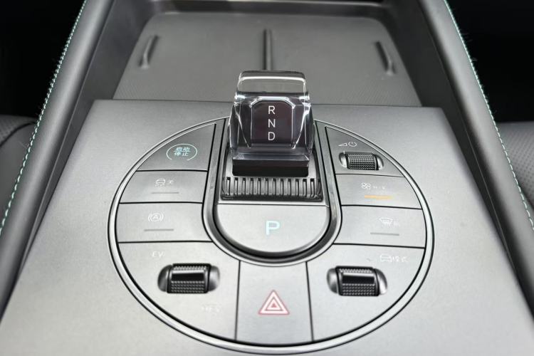Used BYD Seal 06 New Energy 2024 DM-i 80KM Prestige Model Interior 5