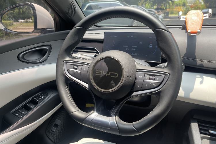 Used BYD Seal 06 New Energy 2024 DM-i 80KM Luxury Model Interior 6