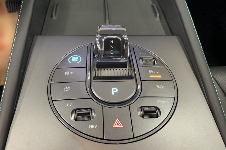 Used BYD Seal 06 New Energy 2024 DM-i 80KM Prestige Model Interior 9
