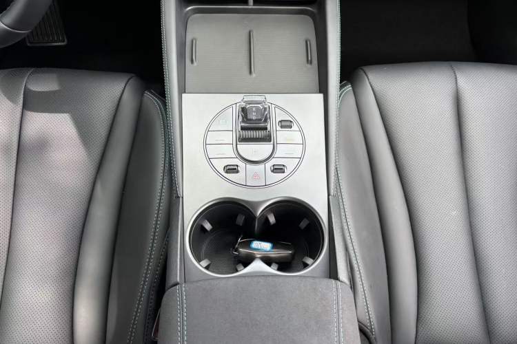 Used BYD Seal 06 New Energy 2024 DM-i 80KM Prestige Model Interior 9