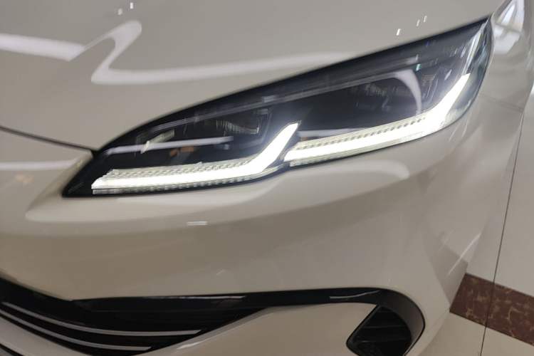 Used BYD Seal 06 New Energy 2024 DM-i 120KM Prestige Model Left Front Headlight