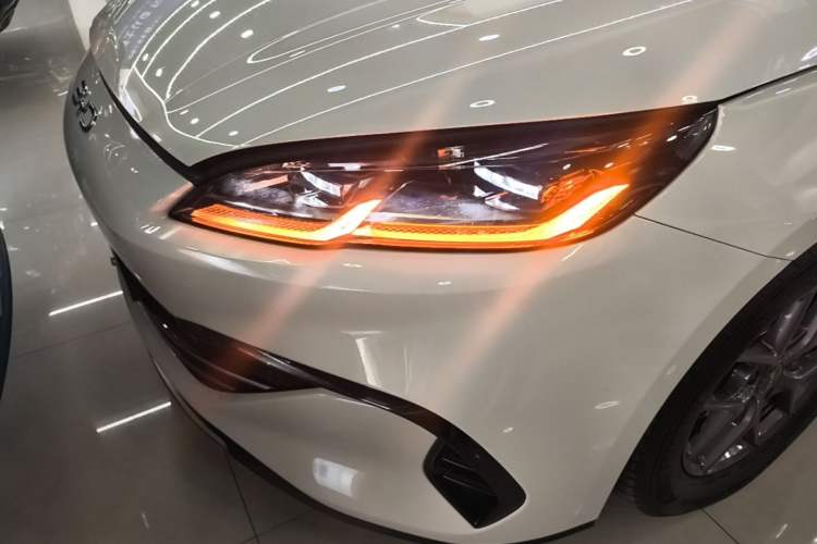 Used BYD Seal 06 New Energy 2024 DM-i 80KM Luxury Model Left Front Headlight