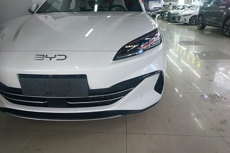 Used BYD Seal 06 New Energy 2024 DM-i 120KM Flagship Model Left Front Headlight