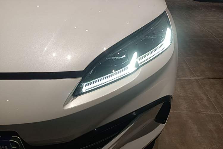 Used BYD Seal 06 New Energy 2024 DM-i 80KM Luxury Model Left Front Headlight