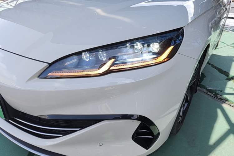 Used BYD Seal 06 New Energy 2024 DM-i 120KM Flagship Model Left Front Headlight