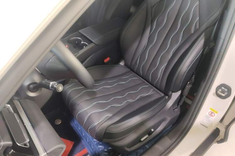 Used BYD Seal 06 New Energy 2024 DM-i 120KM Flagship Model Left Front Seat