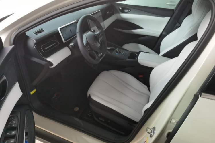 Used BYD Seal 06 New Energy 2024 DM-i 80KM Prestige Model Left Front Seat