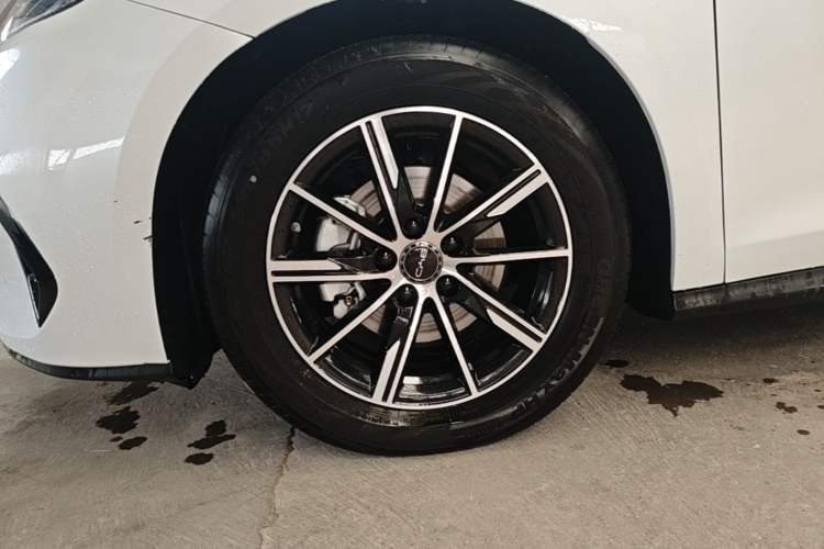 Used BYD Seal 06 New Energy 2024 DM-i 80KM Prestige Model Left Front Wheel Hub