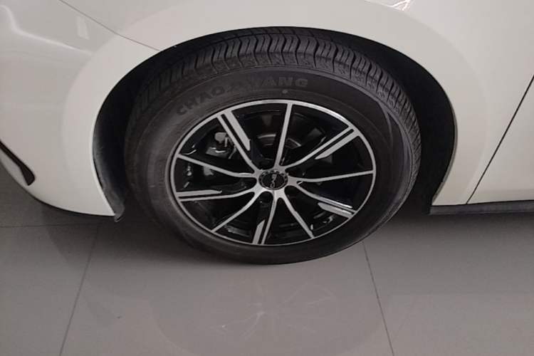 Used BYD Seal 06 New Energy 2024 DM-i 120KM Luxury Model Left Front Wheel Hub