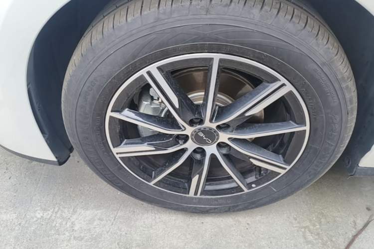Used BYD Seal 06 New Energy 2024 DM-i 120KM Luxury Model Left Front Wheel Hub
