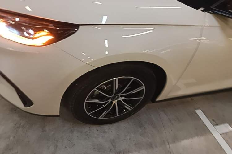 Used BYD Seal 06 New Energy 2024 DM-i 120KM Prestige Model Left Front Wheel Hub