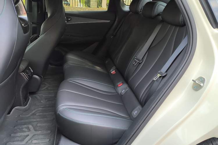 Used BYD Seal 06 New Energy 2024 DM-i 80KM Prestige Model Left Rear Seat
