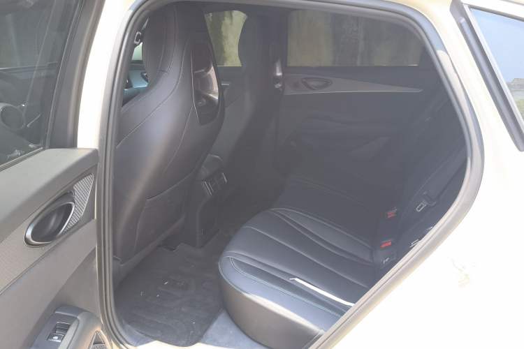 Used BYD Seal 06 New Energy 2024 DM-i 120KM Prestige Model Left Rear Seat