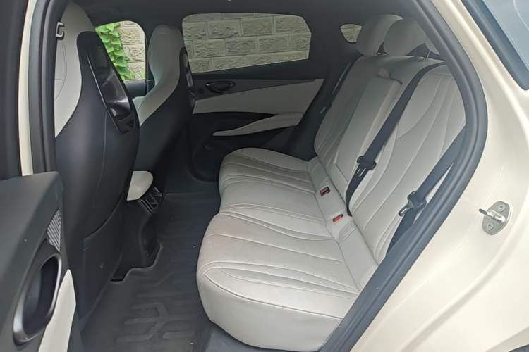 Used BYD Seal 06 New Energy 2024 DM-i 120KM Luxury Model Left Rear Seat