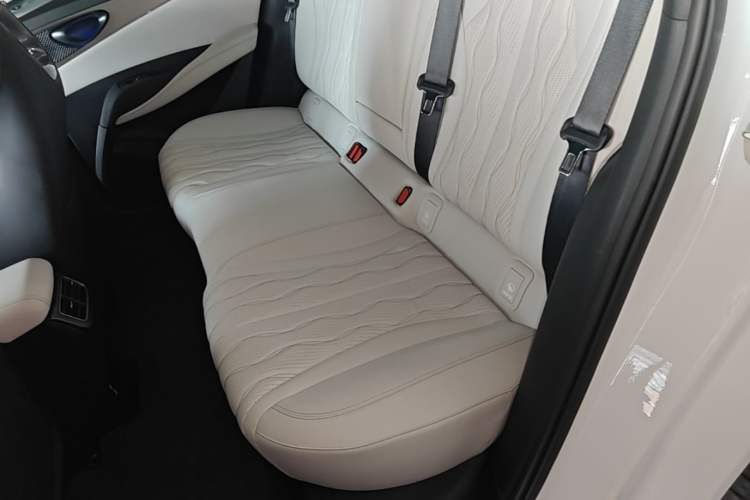 Used BYD Seal 06 New Energy 2024 DM-i 120KM Flagship Model Left Rear Seat
